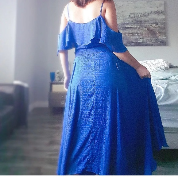 Jennifer Lopez Blue Cold Shoulder wrap dress - Picture 3 of 4